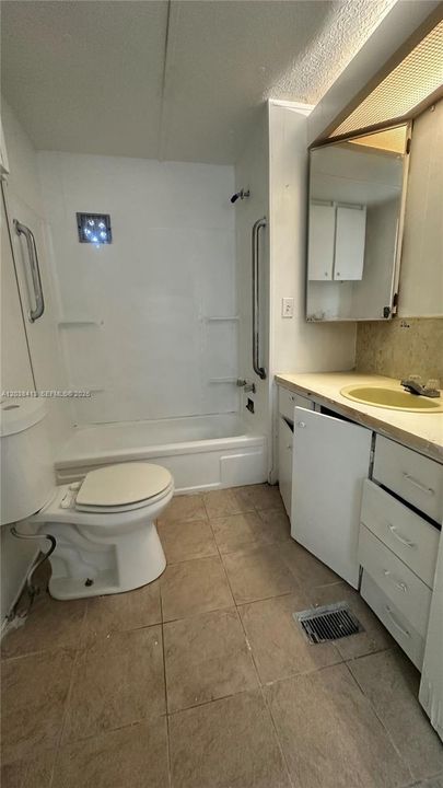 В аренду: $1,650 (2 спален, 1 ванн, 624 Квадратных фут)