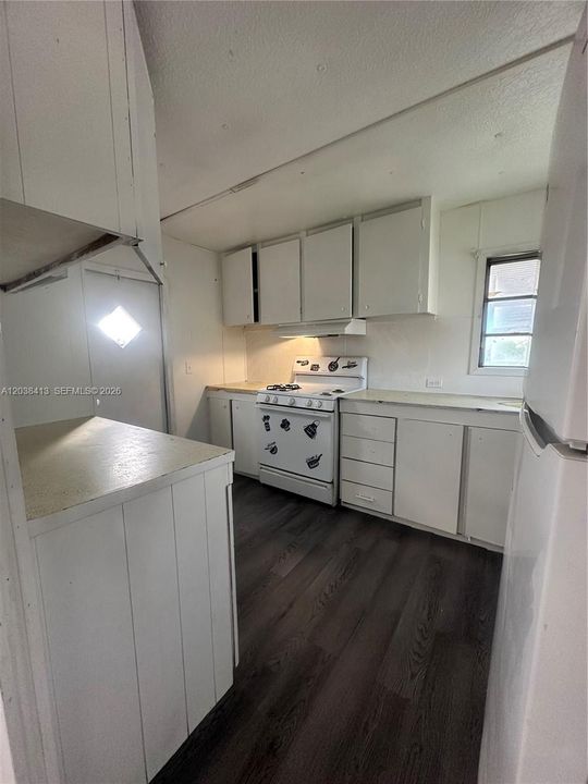 В аренду: $1,650 (2 спален, 1 ванн, 624 Квадратных фут)