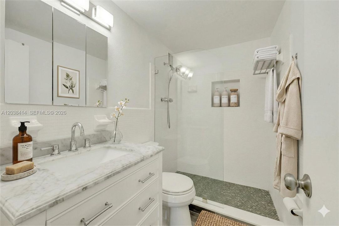 В аренду: $2,700 (2 спален, 2 ванн, 1079 Квадратных фут)