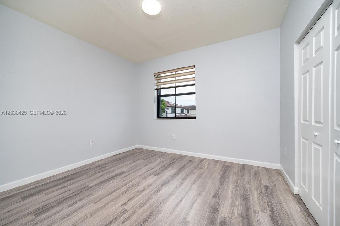 En Renta: $4,000 (4 camas, 3 baños, 2500 Pies cuadrados)
