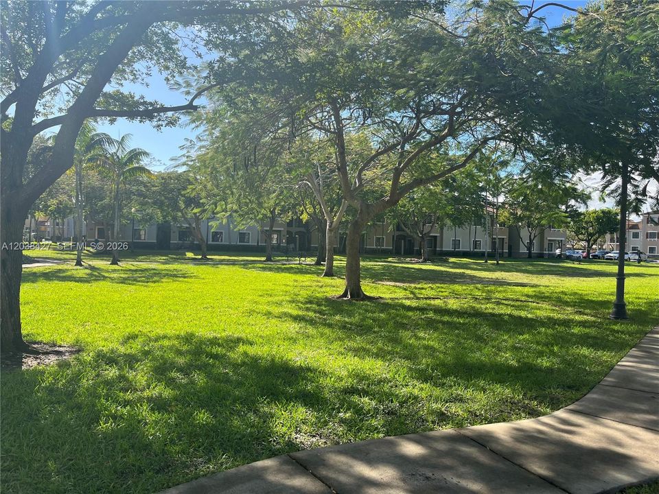 En Venta: $339,900 (3 camas, 2 baños, 1383 Pies cuadrados)