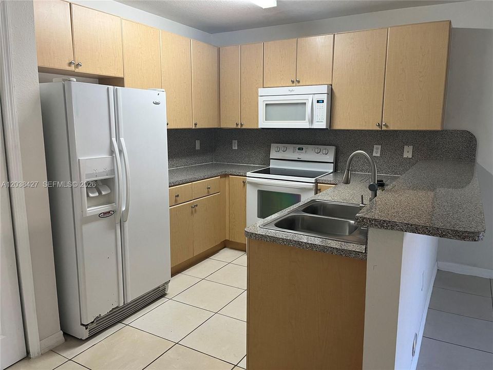 En Venta: $339,900 (3 camas, 2 baños, 1383 Pies cuadrados)
