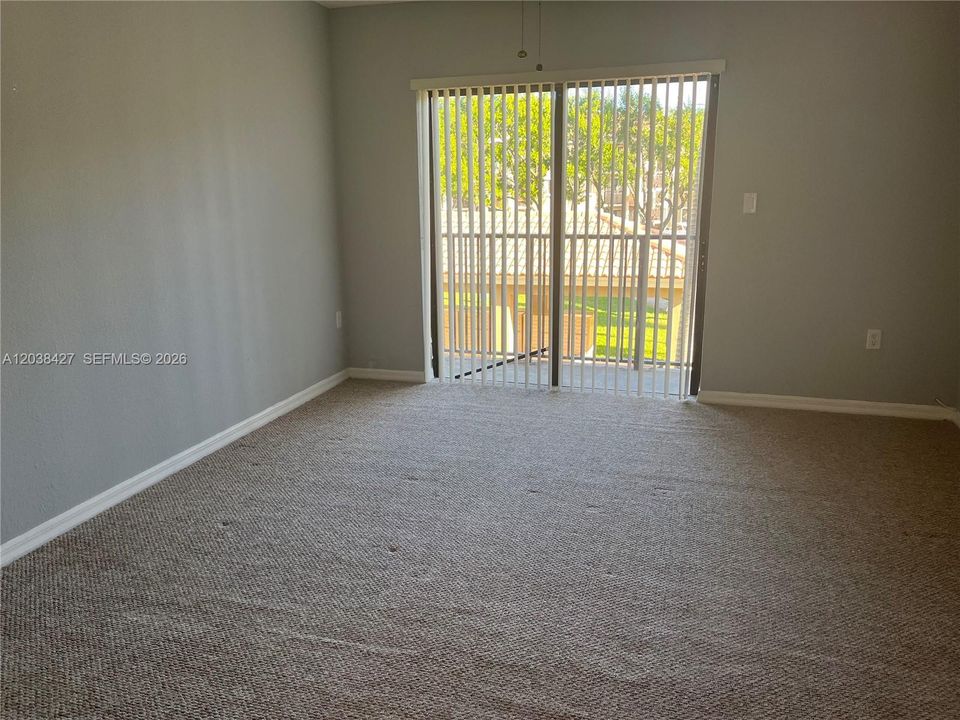 En Venta: $339,900 (3 camas, 2 baños, 1383 Pies cuadrados)