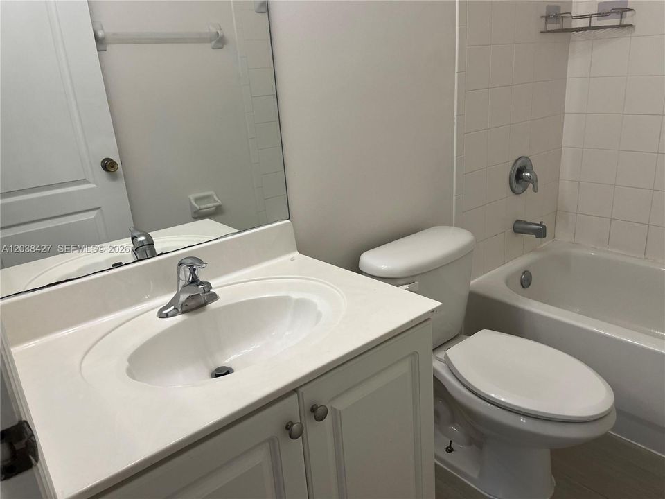 En Venta: $339,900 (3 camas, 2 baños, 1383 Pies cuadrados)