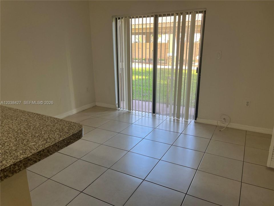 En Venta: $339,900 (3 camas, 2 baños, 1383 Pies cuadrados)