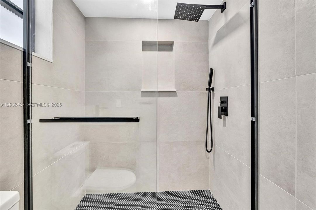 В аренду: $2,975 (3 спален, 1 ванн, 917 Квадратных фут)