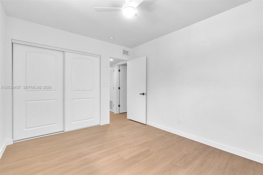 В аренду: $2,975 (3 спален, 1 ванн, 917 Квадратных фут)