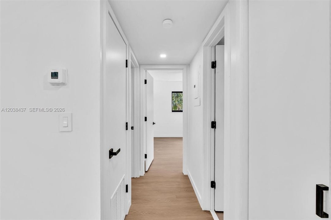 В аренду: $2,975 (3 спален, 1 ванн, 917 Квадратных фут)
