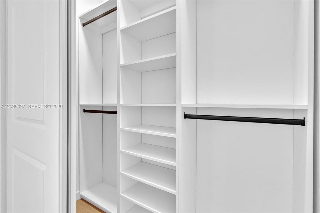 В аренду: $2,975 (3 спален, 1 ванн, 917 Квадратных фут)