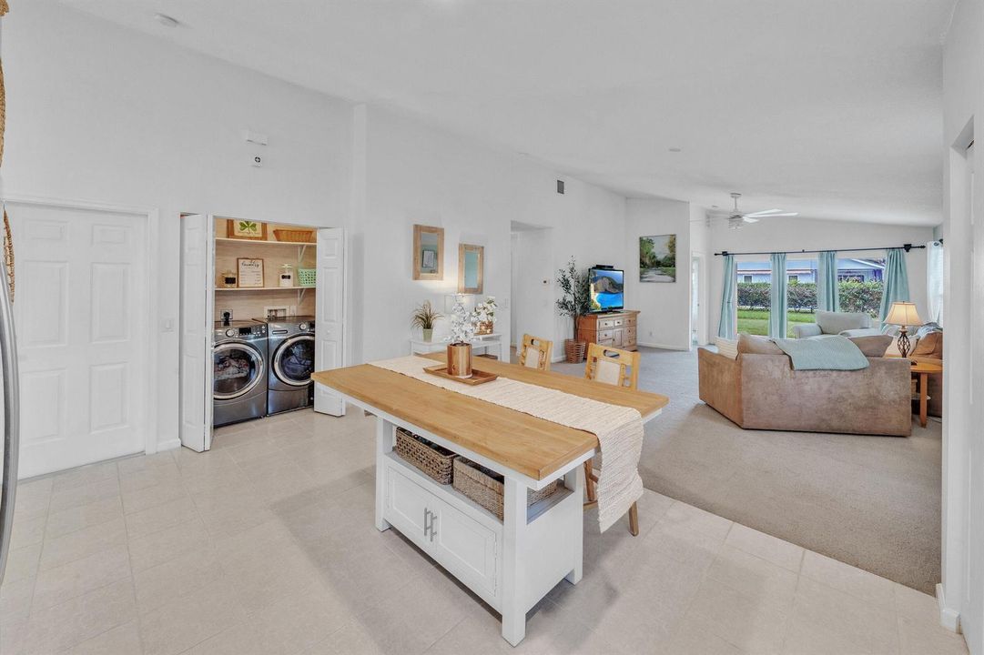 6 Kitchen (4)A