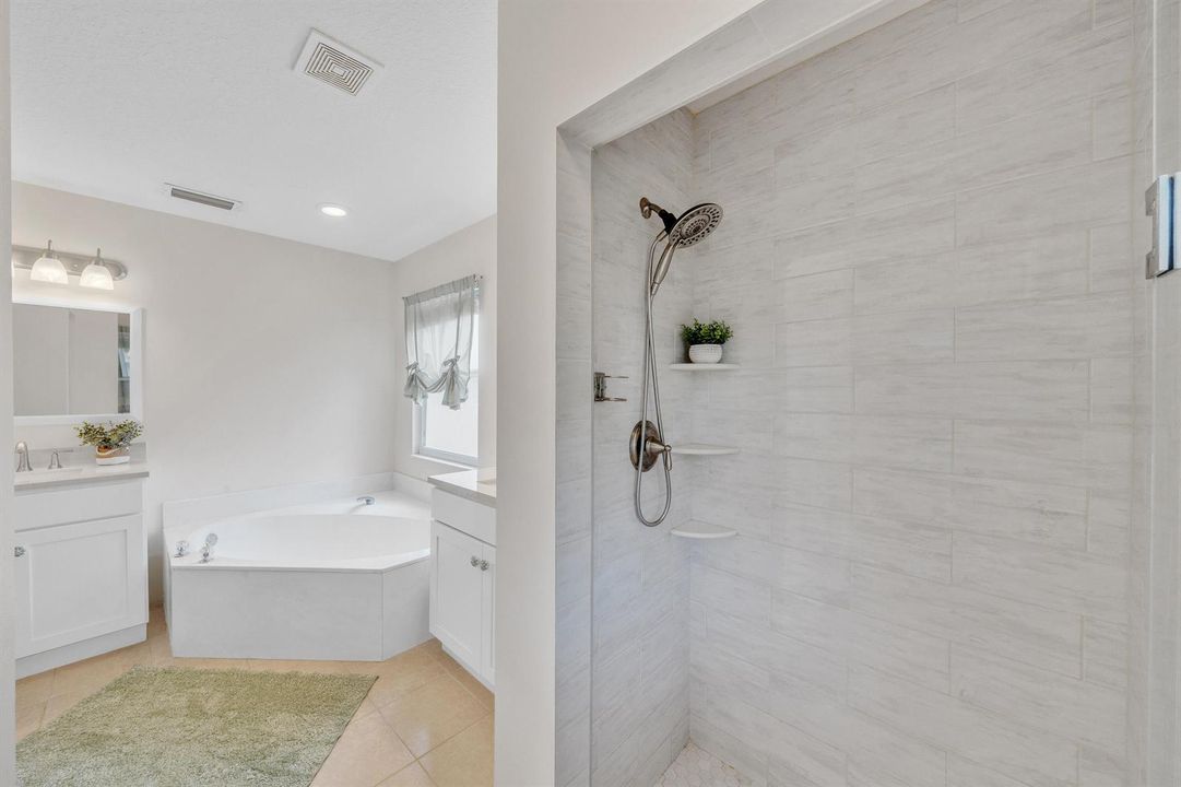 15 Primary Bathroom (3)