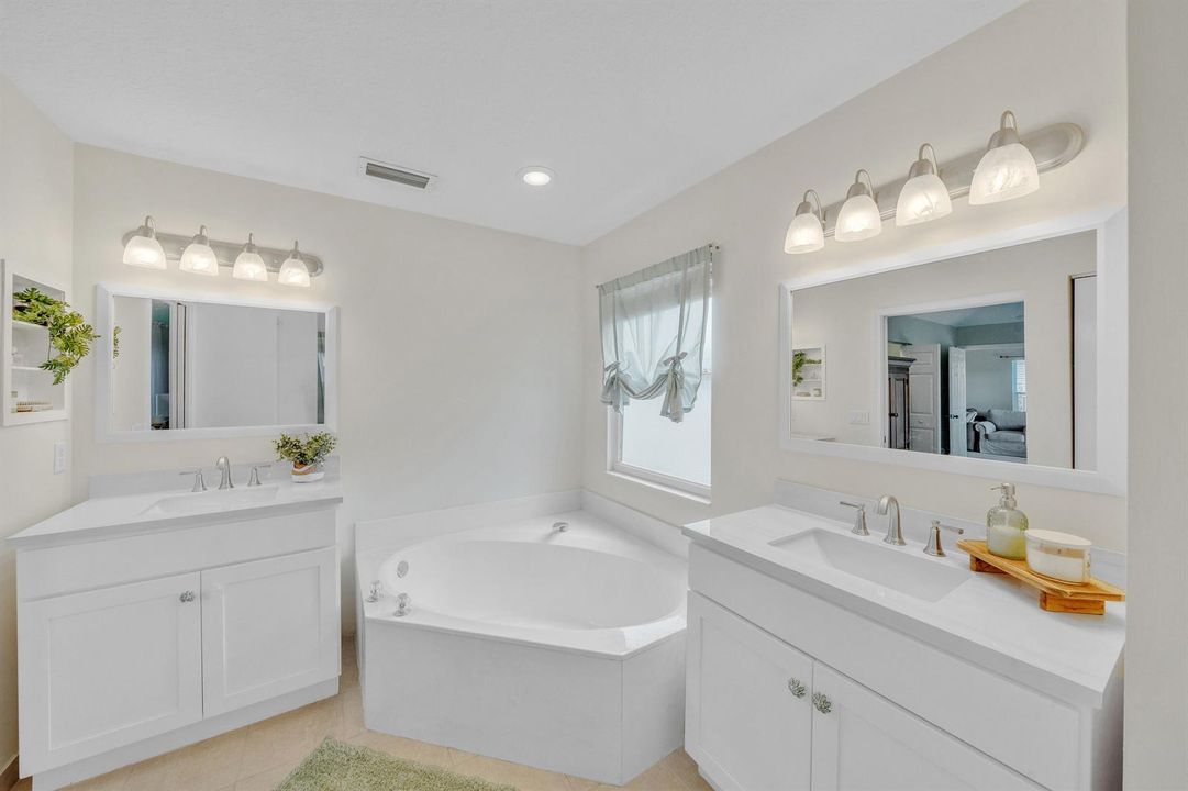 15 Primary Bathroom (4)