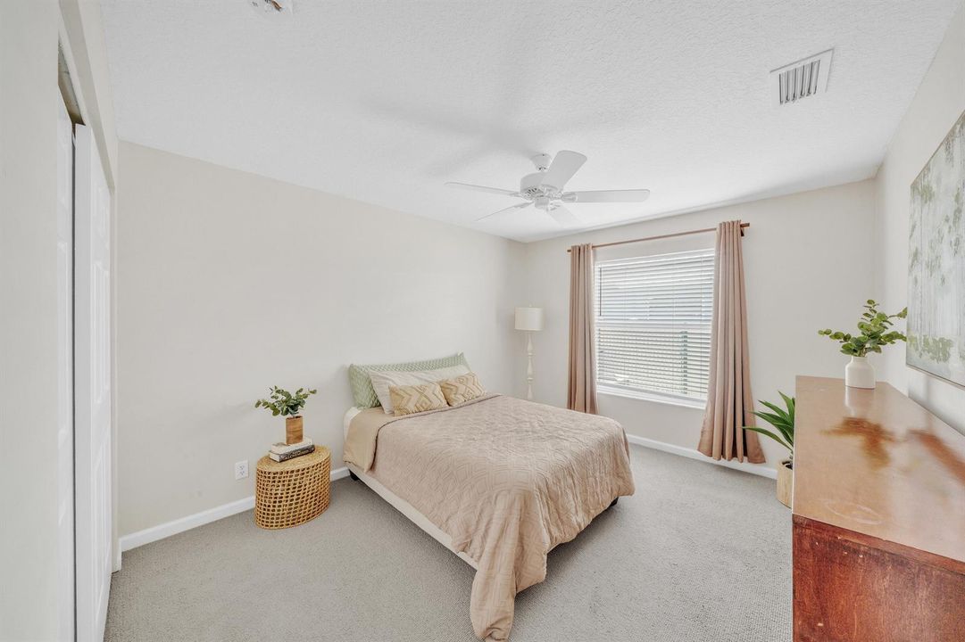 11 Guest Bedroom C (1)