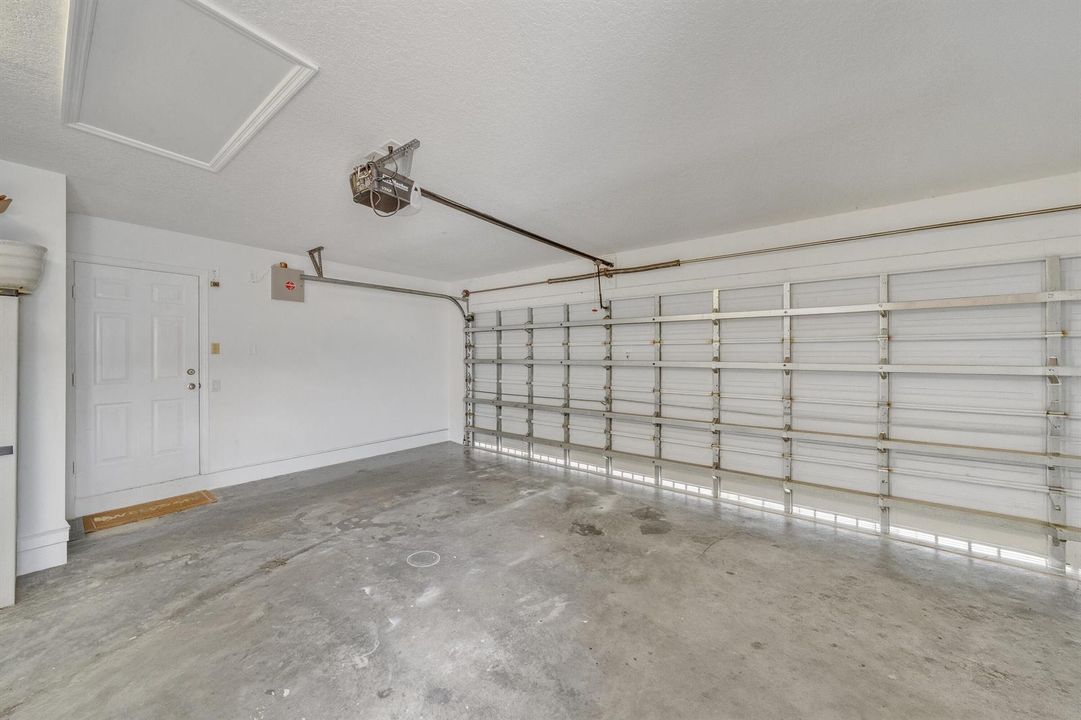23 Garage