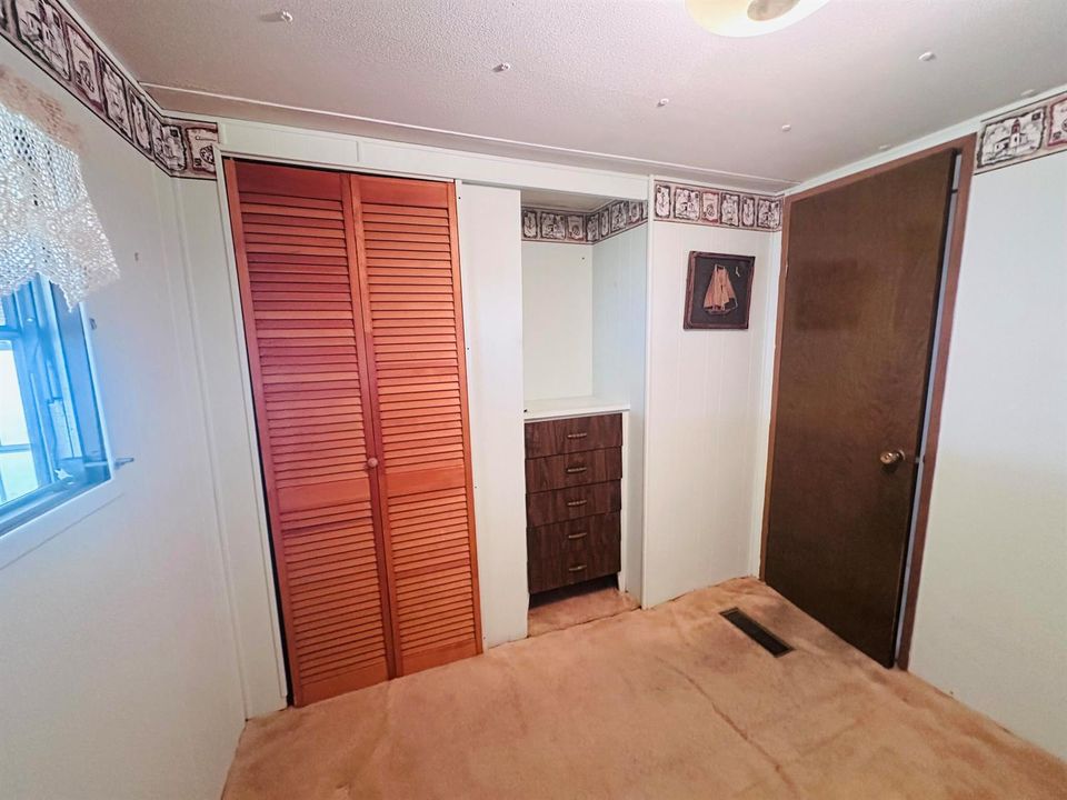 Bedroom 2 Closet