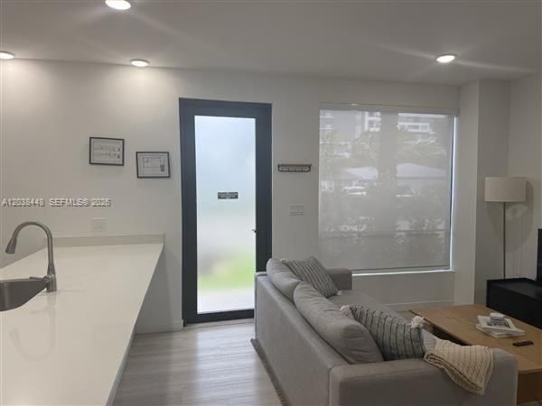 En Renta: $3,800 (1 camas, 1 baños, 39060 Pies cuadrados)