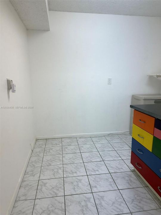 For Sale: $139,900 (2 beds, 2 baths, 1270 Square Feet)