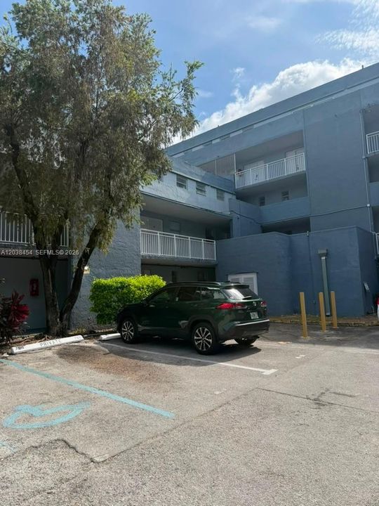 For Sale: $299,000 (1 beds, 1 baths, 1125 Square Feet)