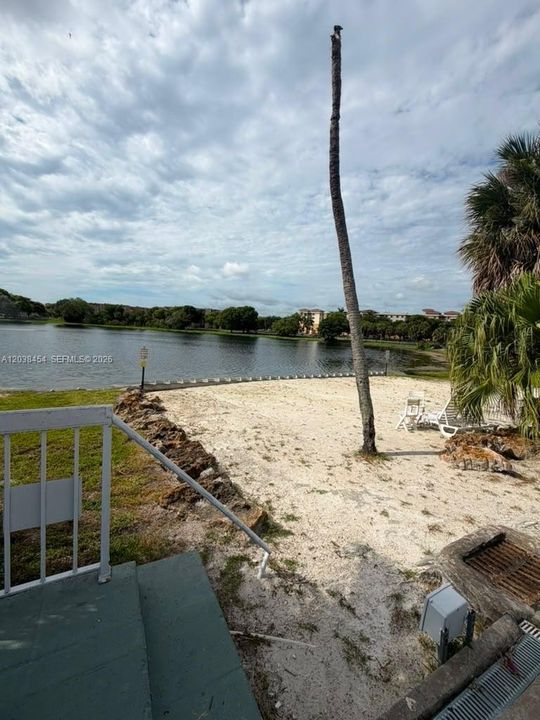 For Sale: $299,000 (1 beds, 1 baths, 1125 Square Feet)