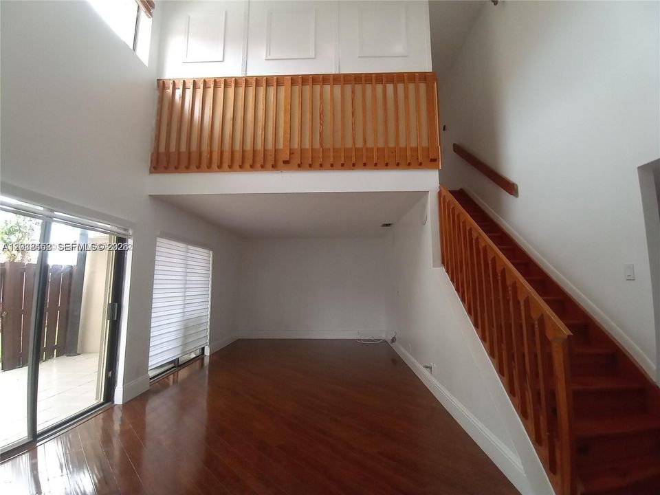 For Sale: $445,000 (3 beds, 2 baths, 1582 Square Feet)
