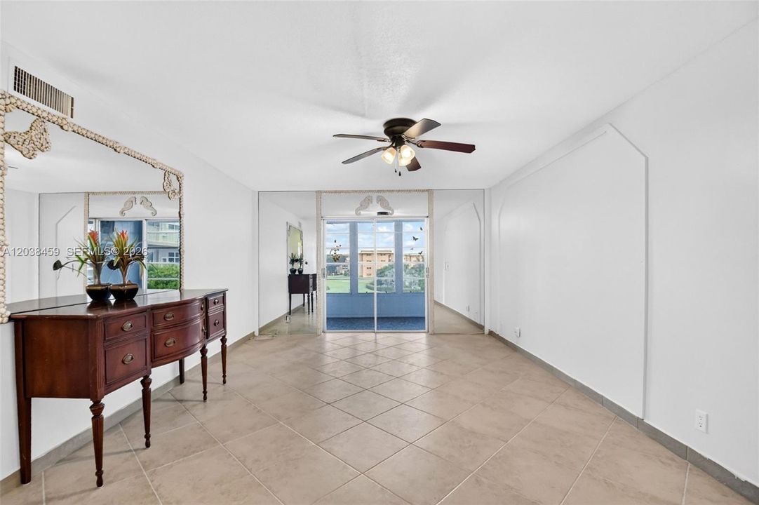 En Venta: $104,900 (2 camas, 2 baños, 960 Pies cuadrados)