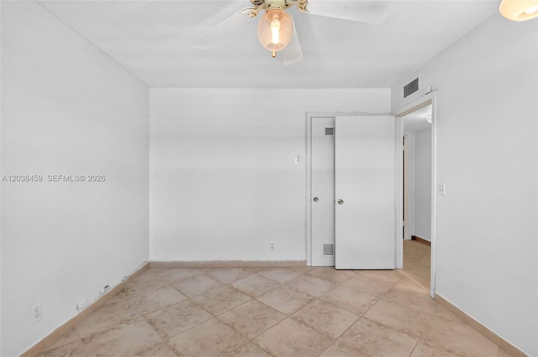 En Venta: $104,900 (2 camas, 2 baños, 960 Pies cuadrados)