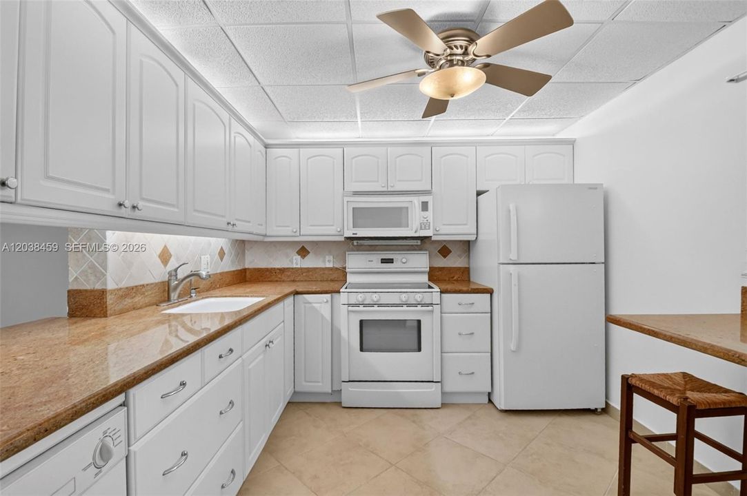 En Venta: $104,900 (2 camas, 2 baños, 960 Pies cuadrados)