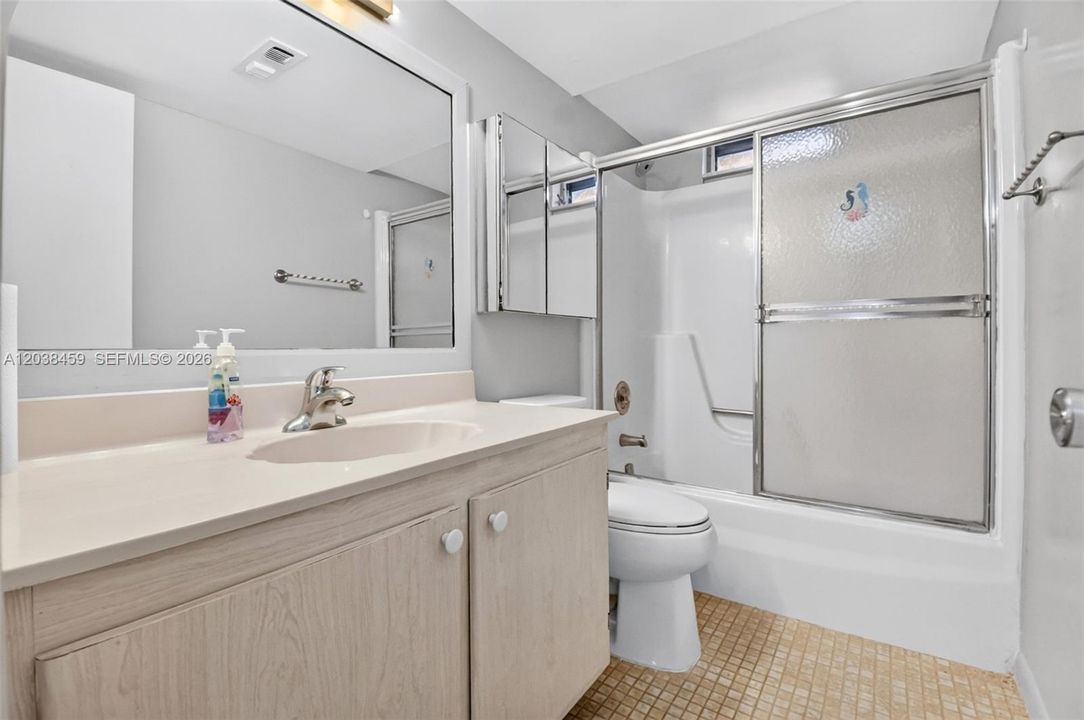 En Venta: $104,900 (2 camas, 2 baños, 960 Pies cuadrados)