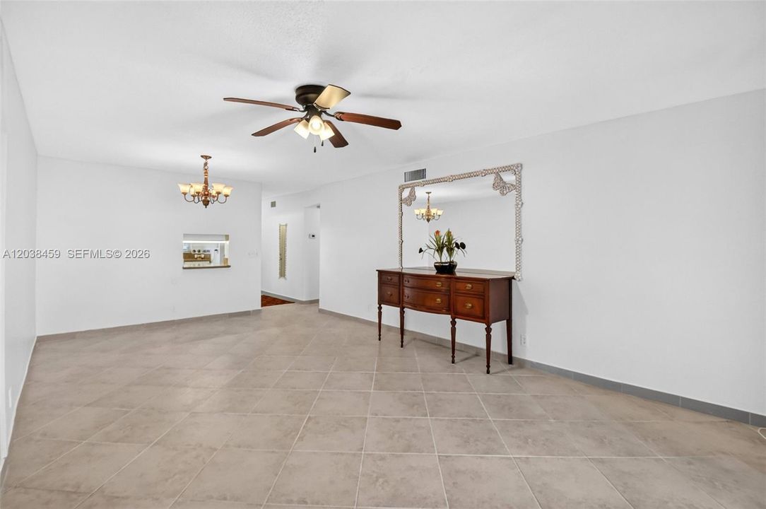 En Venta: $104,900 (2 camas, 2 baños, 960 Pies cuadrados)