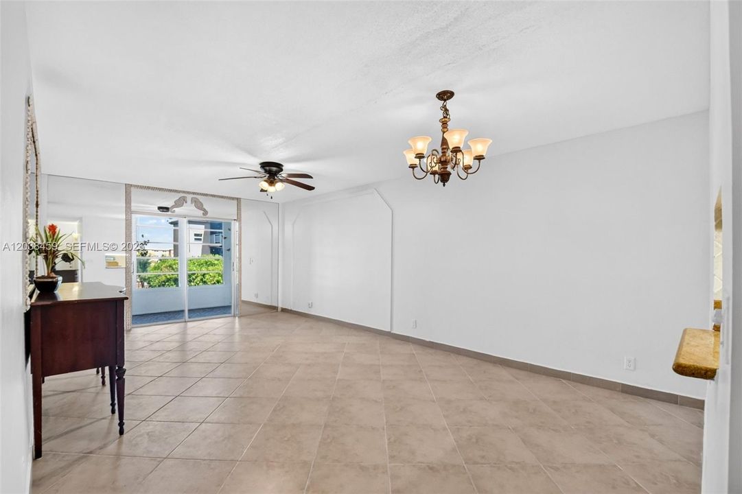 En Venta: $104,900 (2 camas, 2 baños, 960 Pies cuadrados)