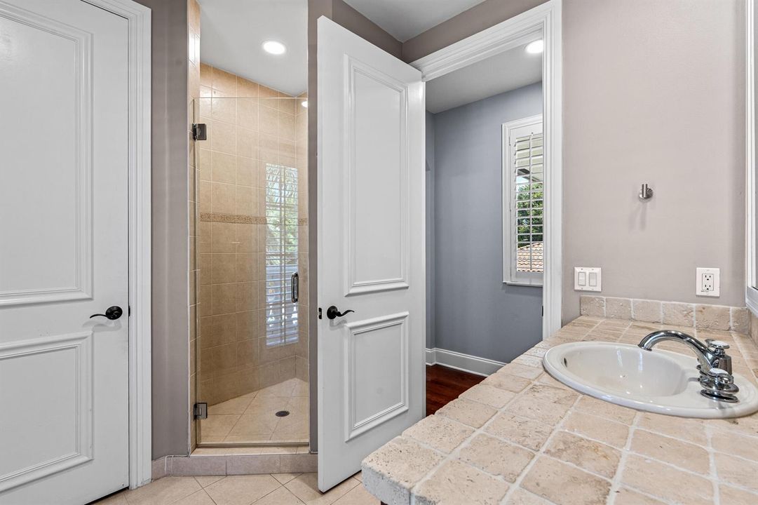 Bathroom 4