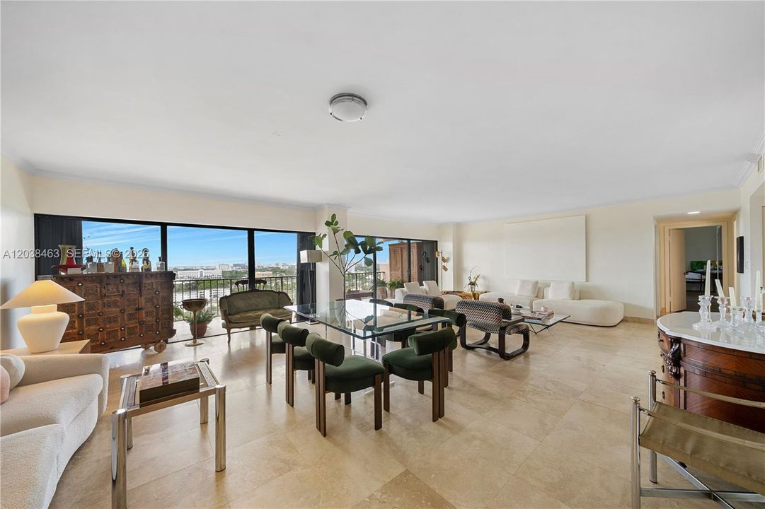 For Sale: $299,000 (2 beds, 3 baths, 1950 Square Feet)