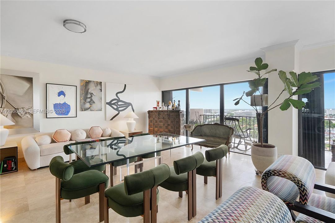 For Sale: $299,000 (2 beds, 3 baths, 1950 Square Feet)