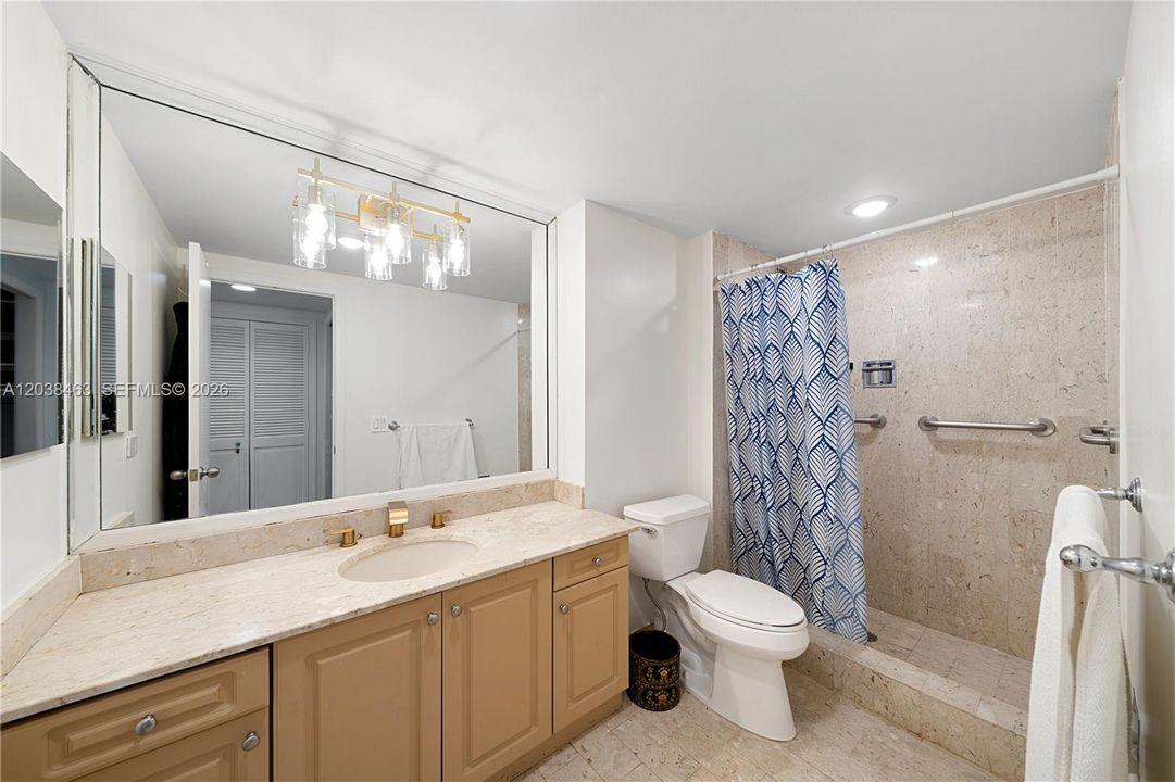 For Sale: $299,000 (2 beds, 3 baths, 1950 Square Feet)