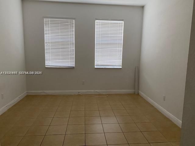 For Rent: $3,600 (3 beds, 3 baths, 1672 Square Feet)