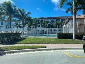 For Rent: $3,600 (3 beds, 3 baths, 1672 Square Feet)