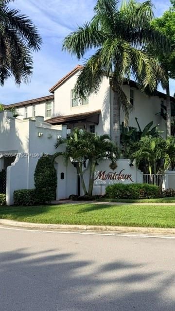For Rent: $3,600 (3 beds, 3 baths, 1672 Square Feet)