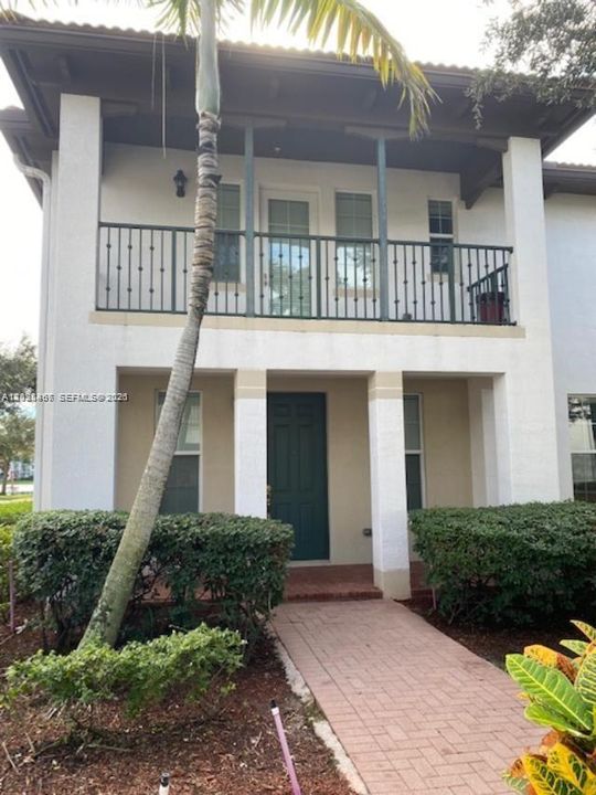 For Rent: $3,600 (3 beds, 3 baths, 1672 Square Feet)