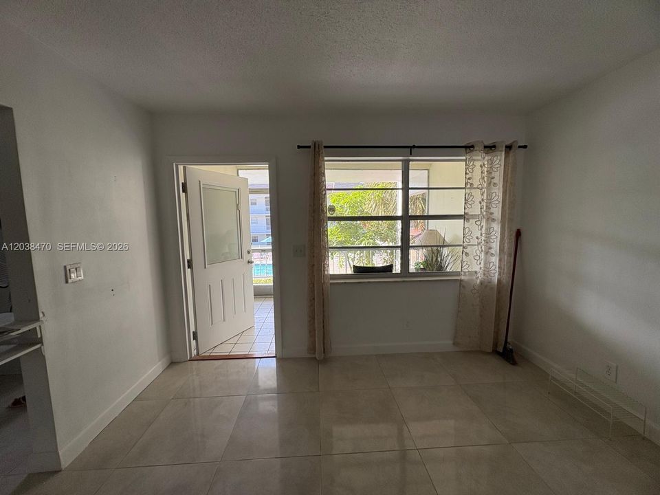 В аренду: $1,800 (1 спален, 1 ванн, 620 Квадратных фут)