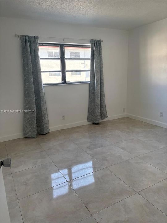 В аренду: $1,800 (1 спален, 1 ванн, 620 Квадратных фут)
