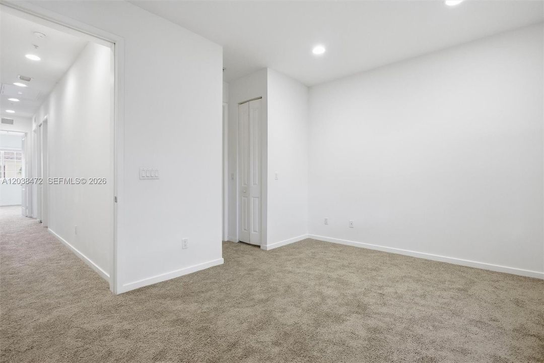 For Sale: $429,999 (3 beds, 2 baths, 1500 Square Feet)