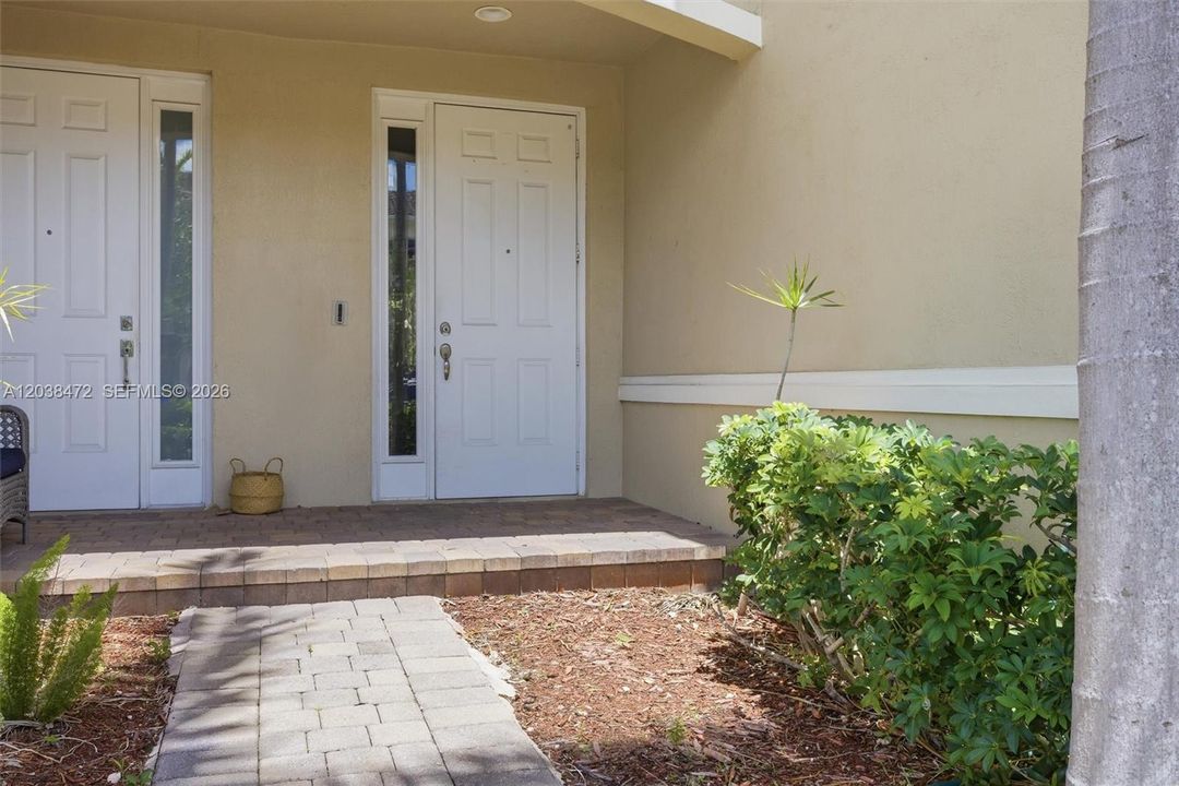 For Sale: $429,999 (3 beds, 2 baths, 1500 Square Feet)