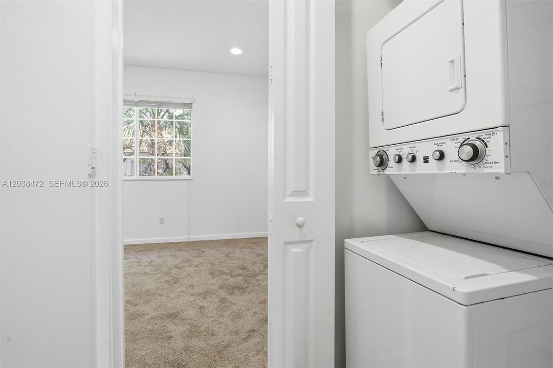 For Sale: $429,999 (3 beds, 2 baths, 1500 Square Feet)