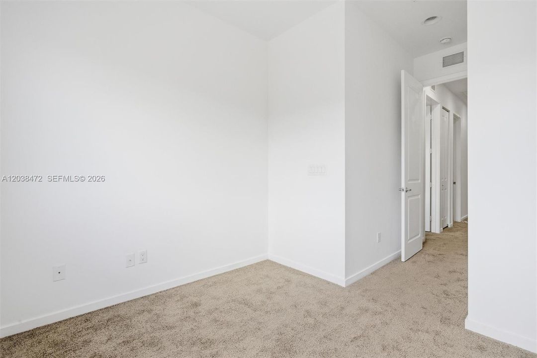 For Sale: $429,999 (3 beds, 2 baths, 1500 Square Feet)