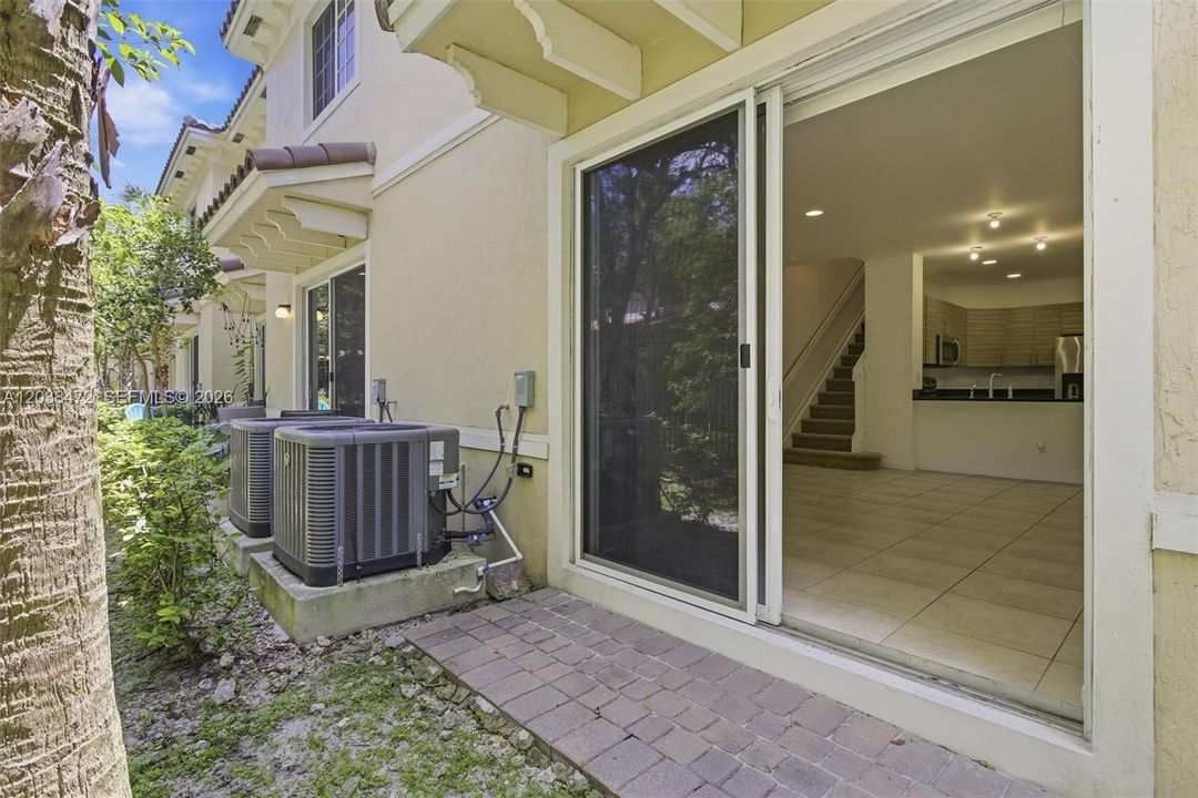 For Sale: $429,999 (3 beds, 2 baths, 1500 Square Feet)