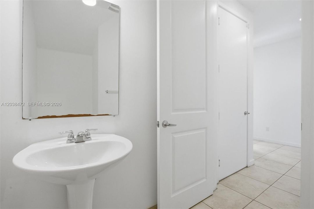 For Sale: $429,999 (3 beds, 2 baths, 1500 Square Feet)