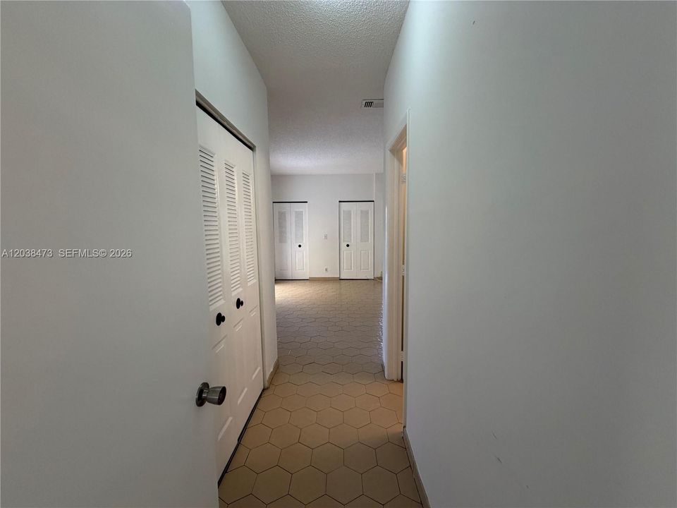 В аренду: $2,300 (2 спален, 2 ванн, 1080 Квадратных фут)