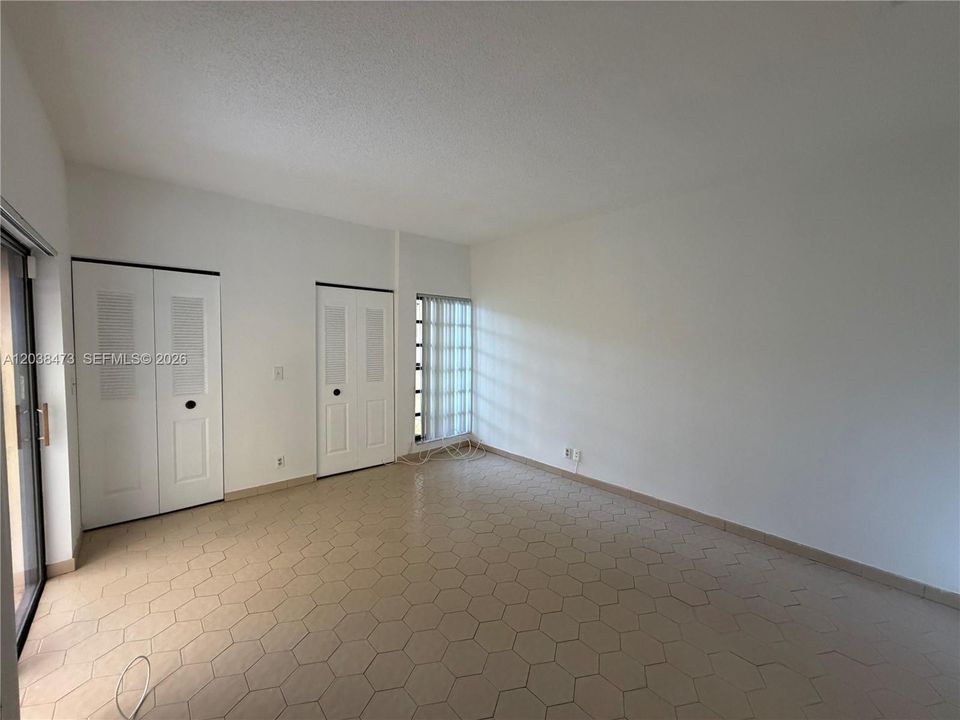 В аренду: $2,300 (2 спален, 2 ванн, 1080 Квадратных фут)