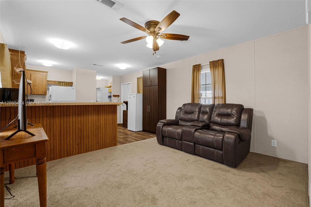 En Venta: $198,000 (2 camas, 1 baños, 742 Pies cuadrados)