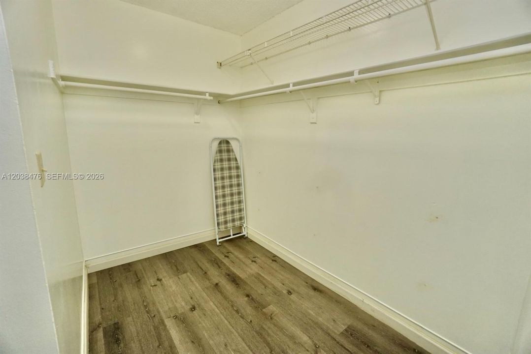 На продажу: $199,000 (1 спален, 1 ванн, 801 Квадратных фут)